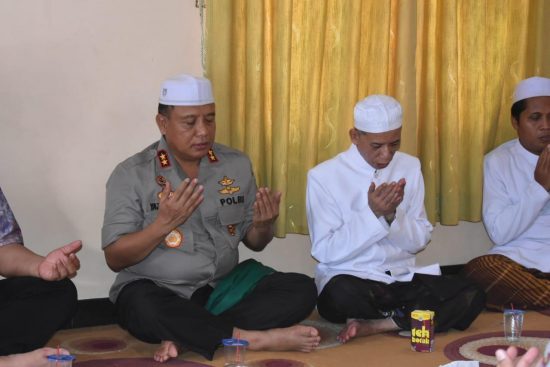 Kapolda Kalsel Bareng Santri Doa Bersama