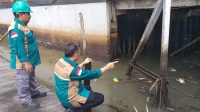 Ironis ! Limbah Oli Sengaja Dibuang Cemari Sungai di Banjarmasin