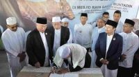 Penyerah Sapi Kurban Presiden RI_11zon