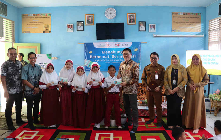 Bank Kalsel Edukasi Siswa-Siswi