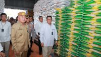 Pastikan Stok Beras Layak Konsumsi, Gubernur dan Kapolda Kalsel Kunjungi Gudang Bulog
