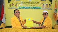H Jani Serahkan Berkas Pendaftaran Calon Ketua DPD Golkar HSU Periode 2025 -2030