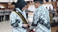 Hj Mustaidah Syafrudin Noor Dikukuhkan Jadi Ibunda Guru HSS