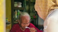 Sentuhan Hati Walikota Banjarbaru, Sambangi Nenek Saniah di Sungai Tiung