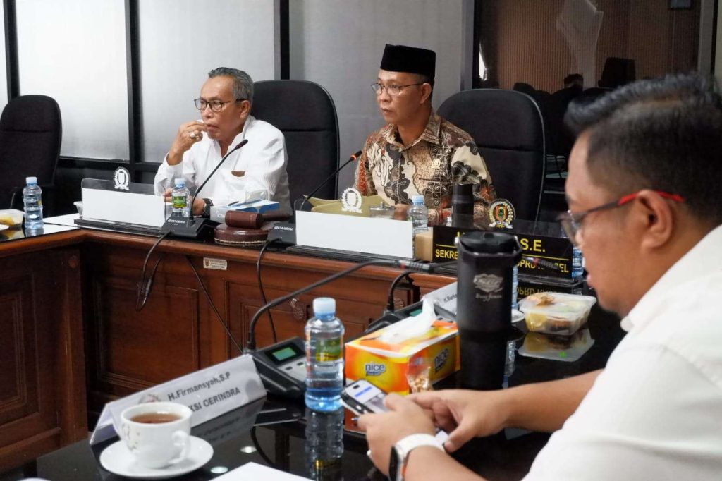 Pansus Raperda Pajak Dan Retribusi Daerah Kecewa Atas Ketidakhadiran Kepala SKPD