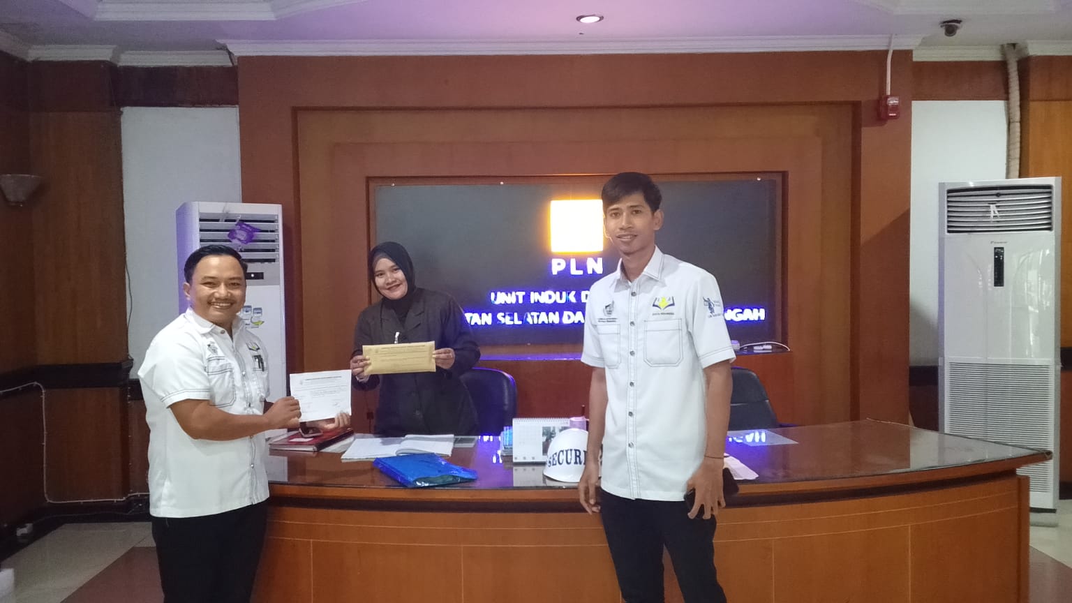Bawa 13 Tuntutan, LBH Borneo Nusantara Ajukan Keberatan Pada PLN