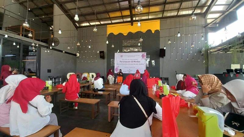 Forum Jurnalis Perempuan Indonesia (FJPI) Kalimantan Selatan_11zon