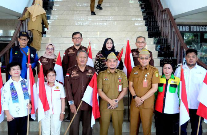 Pemkot Banjarmasin Canangkan Pembagian Bendera Merah Putih untuk Semarakkan HUT ke-81 RI