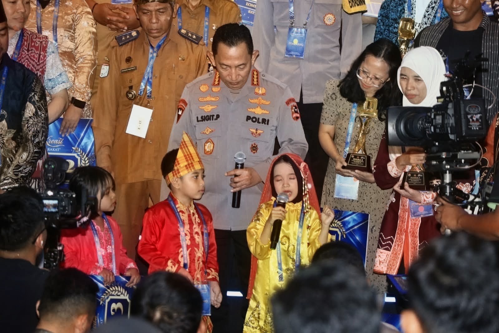 Dongeng Hari Bhayangkara ke-80 Antarkan Faiha Asal Tabalong Temui Kapolri