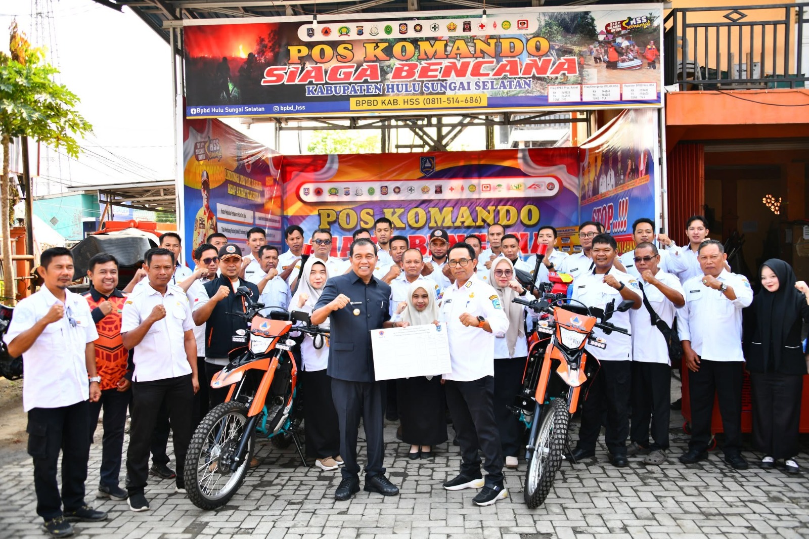 BNPB Beri Bantuan Peralatan Karhutla ke HSS, Ada Motor Trail hingga Tangki 5.000 Liter