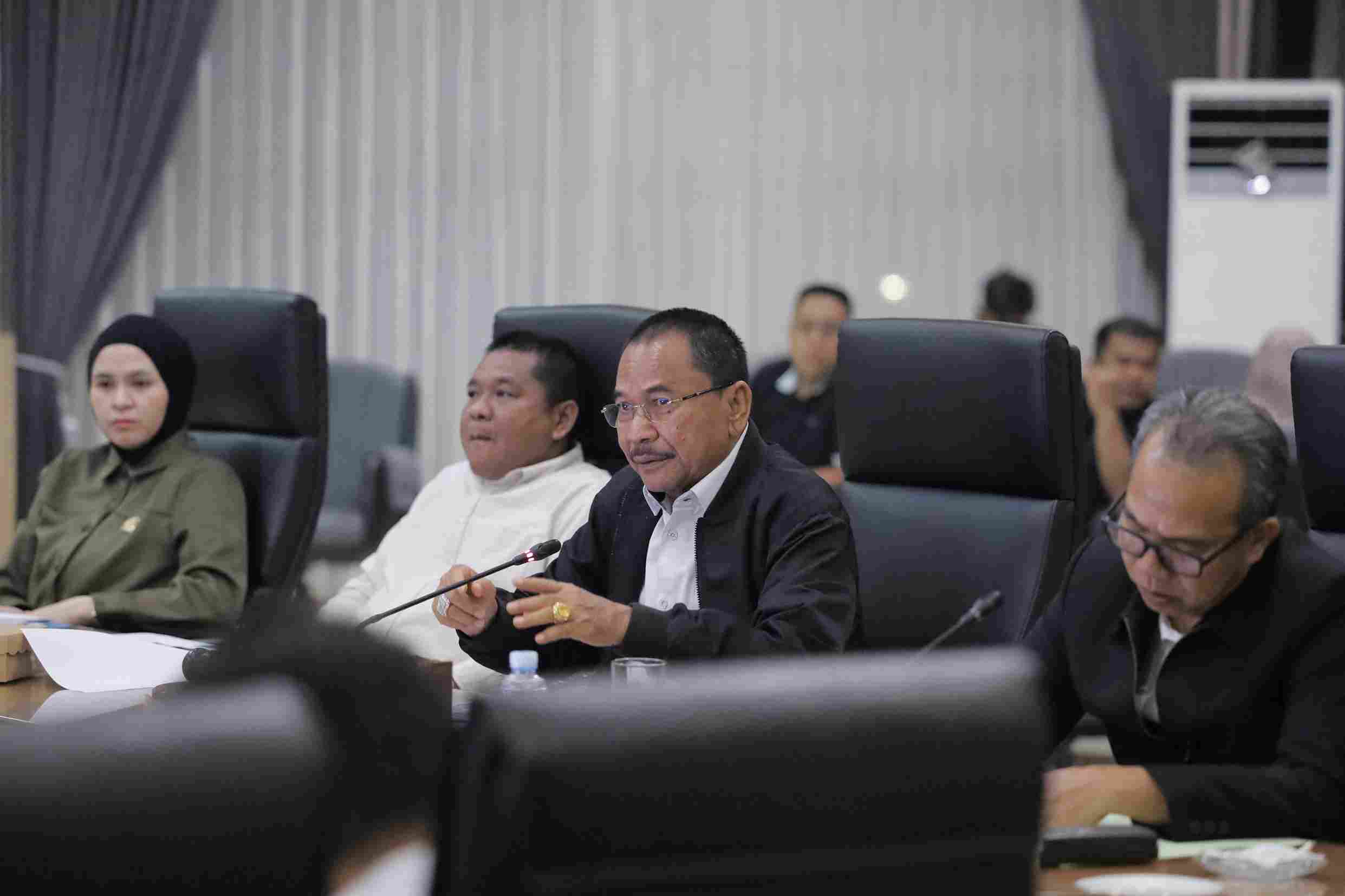 H Supian HK Pimpin Rapat Banggar_11zon